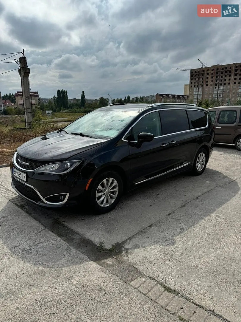 2019 Chrysler Pacifica - мініатюра 2