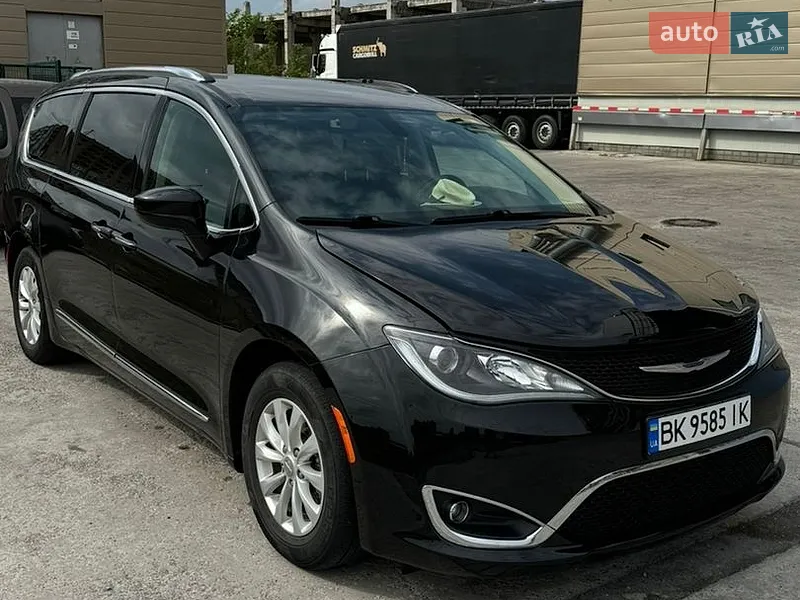 Chrysler Pacifica 2019