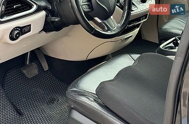 Універсал Chrysler Pacifica 2019 в Рівному
