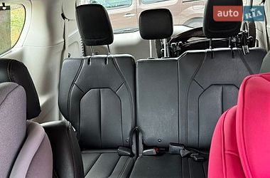 Універсал Chrysler Pacifica 2019 в Рівному