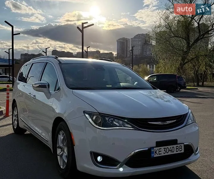 Chrysler Pacifica 2018