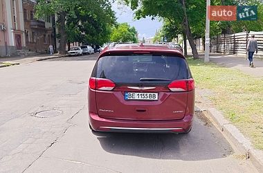Минивэн Chrysler Pacifica 2018 в Николаеве