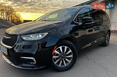 Мінівен Chrysler Pacifica 2021 в Львові