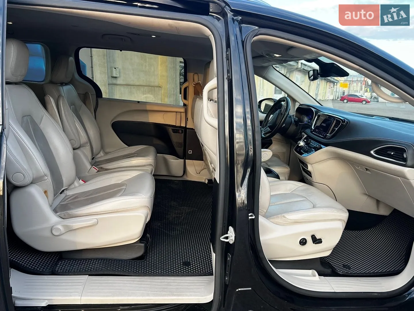 2021 Chrysler Pacifica - мініатюра 23