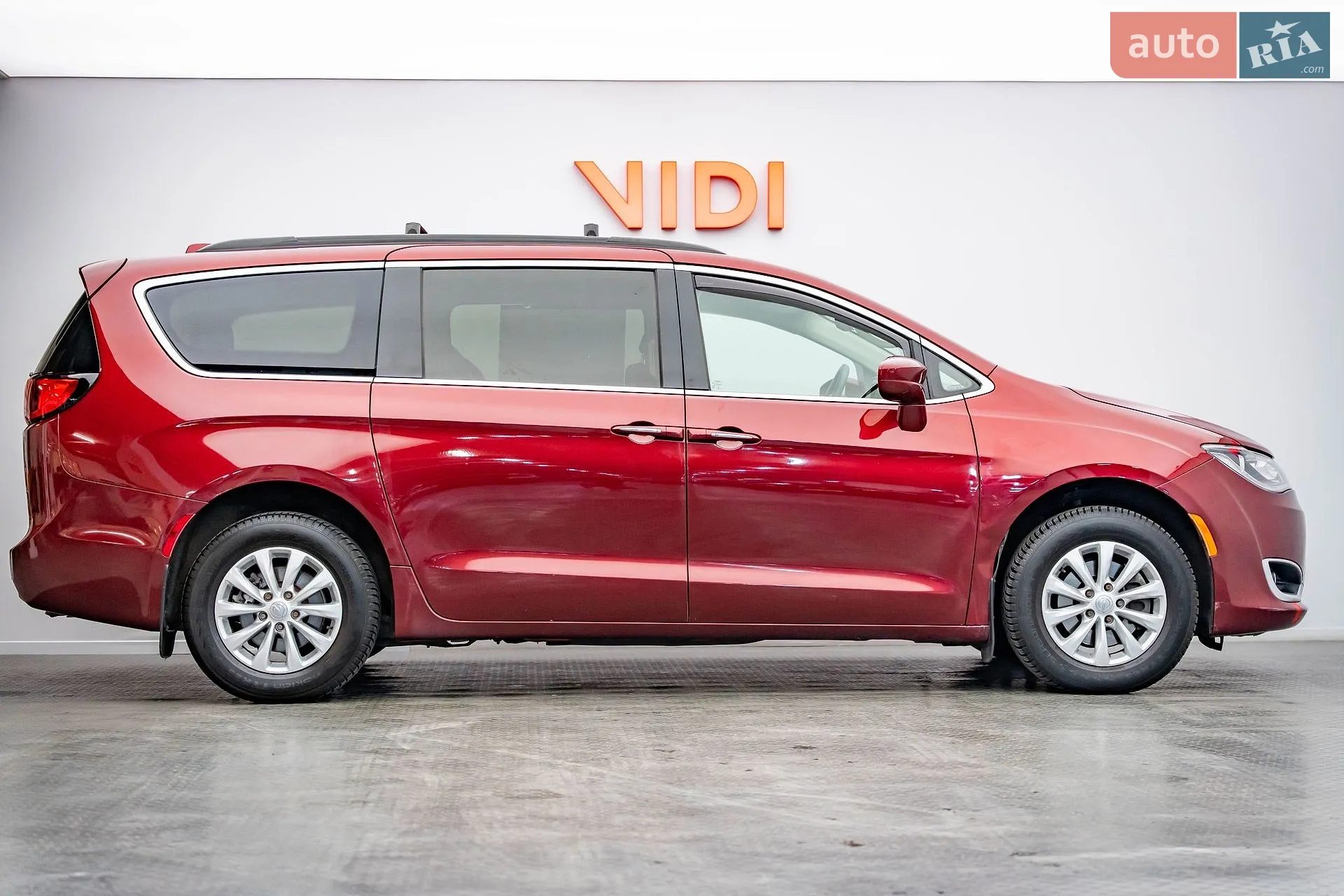2018 Chrysler Pacifica - мініатюра 4