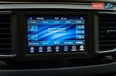 Мінівен Chrysler Pacifica 2018 в Києві