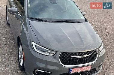 Минивэн Chrysler Pacifica 2022 в Львове