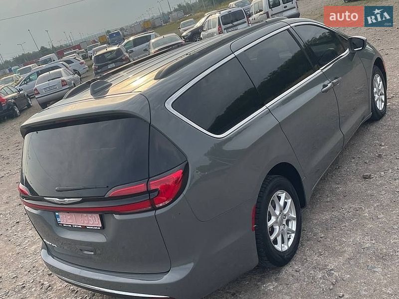 Минивэн Chrysler Pacifica 2022 в Львове