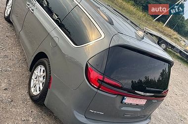Минивэн Chrysler Pacifica 2022 в Львове