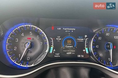 Минивэн Chrysler Pacifica 2022 в Львове