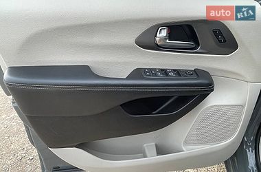 Минивэн Chrysler Pacifica 2022 в Львове
