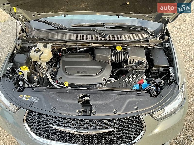 Минивэн Chrysler Pacifica 2022 в Львове
