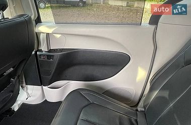 Минивэн Chrysler Pacifica 2022 в Львове