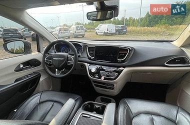 Минивэн Chrysler Pacifica 2022 в Львове
