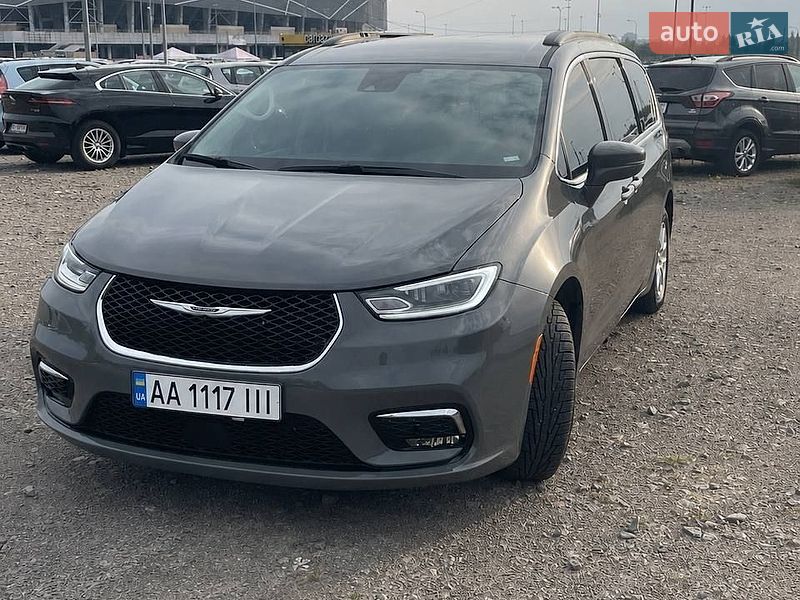 Минивэн Chrysler Pacifica 2022 в Львове