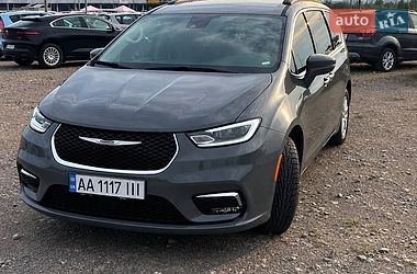 Минивэн Chrysler Pacifica 2022 в Львове