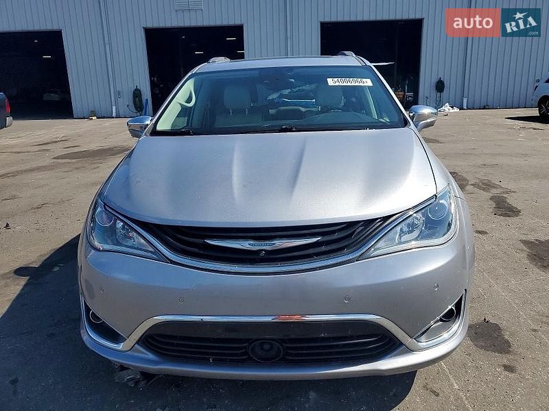 Chrysler Pacifica 2017