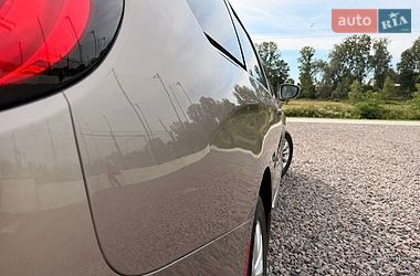 Внедорожник / Кроссовер Chrysler Pacifica 2017 в Львове
