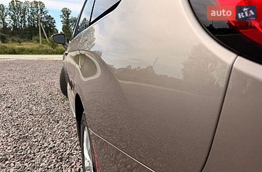 Внедорожник / Кроссовер Chrysler Pacifica 2017 в Львове