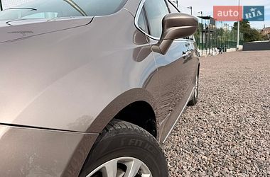 Внедорожник / Кроссовер Chrysler Pacifica 2017 в Львове