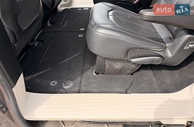 Внедорожник / Кроссовер Chrysler Pacifica 2017 в Львове