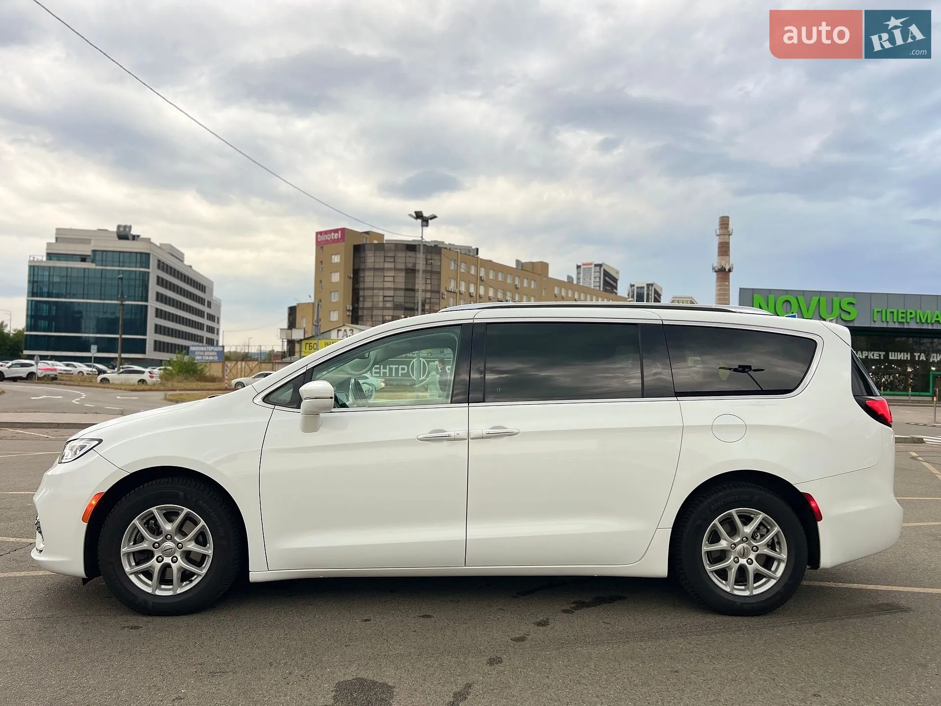 2021 Chrysler Pacifica - мініатюра 7
