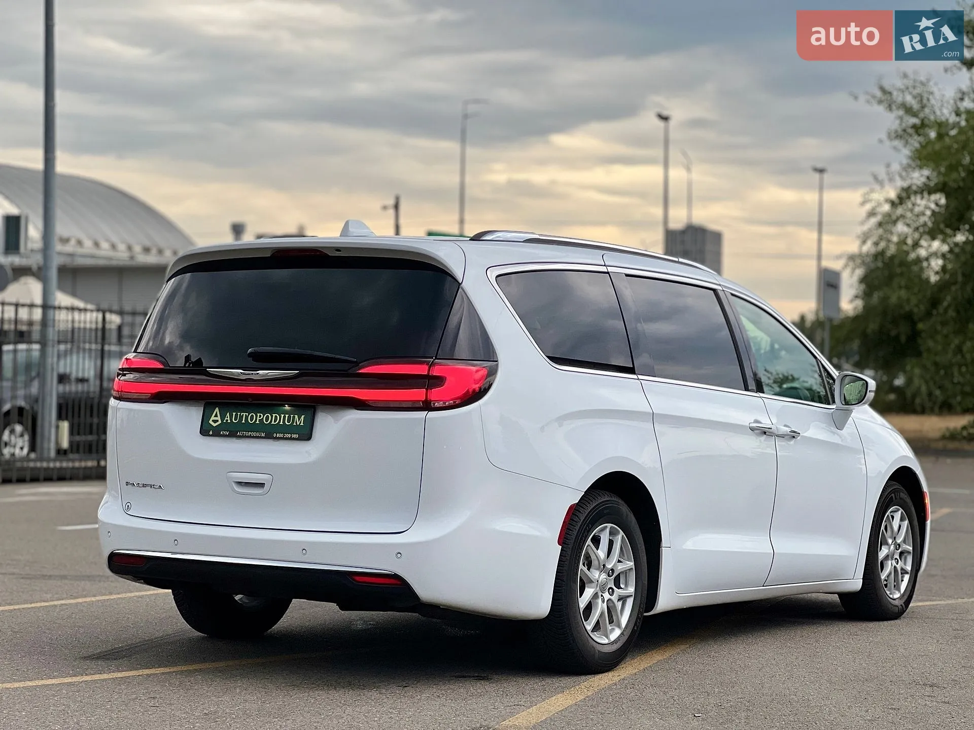 2021 Chrysler Pacifica - мініатюра 10