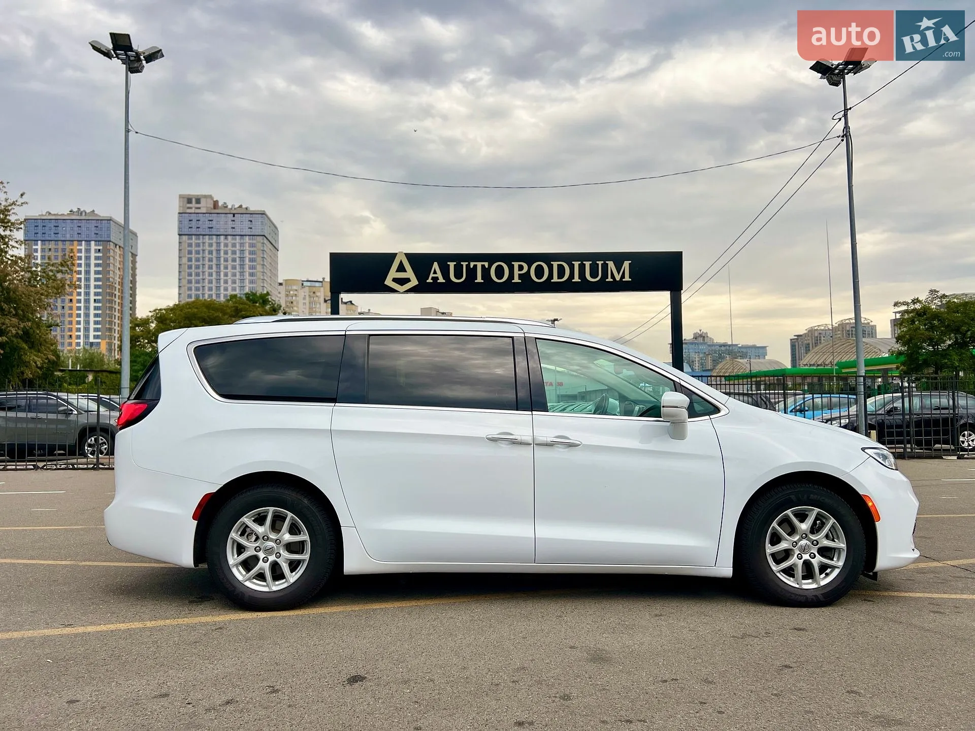 2021 Chrysler Pacifica - мініатюра 11