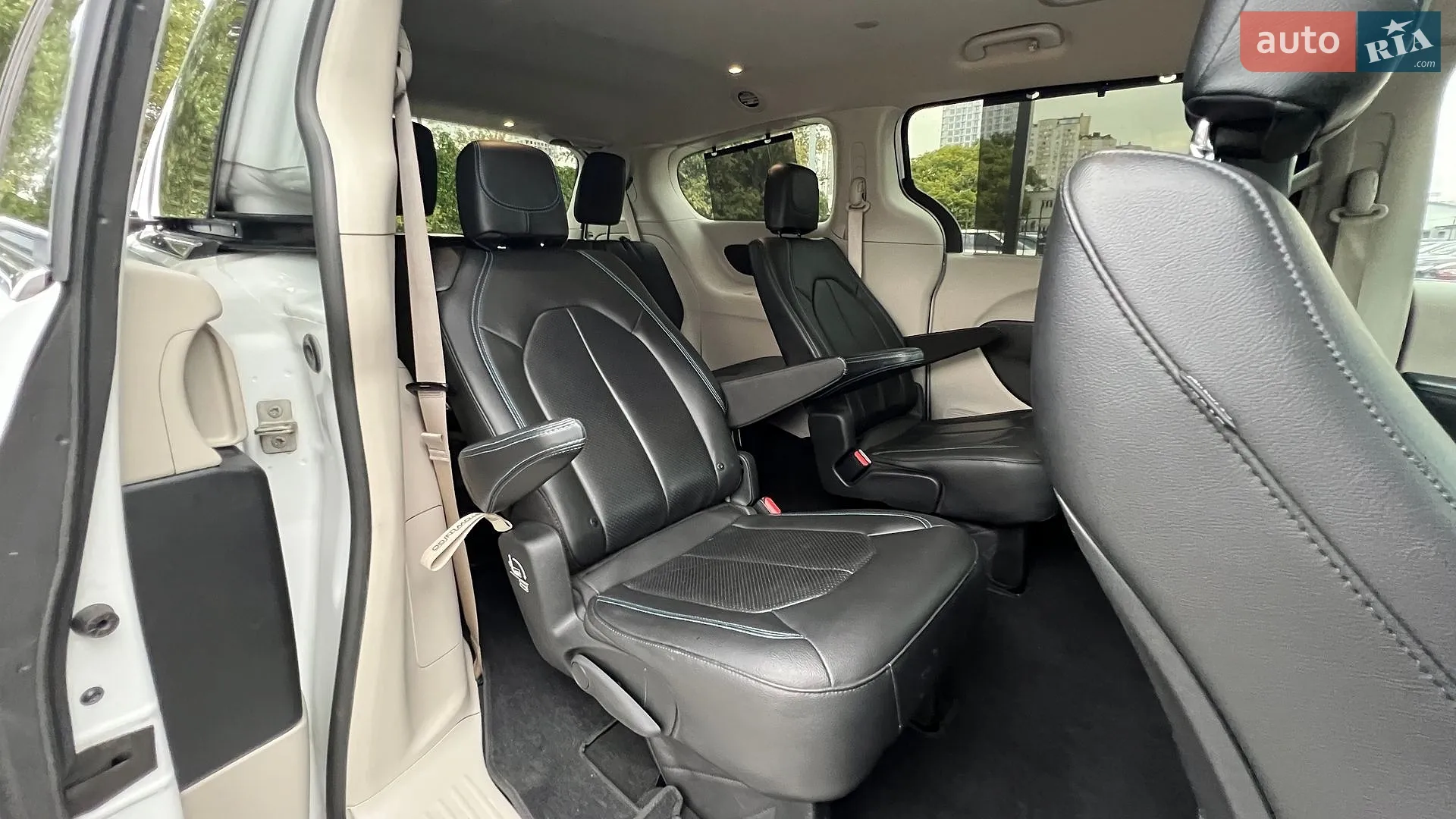 2021 Chrysler Pacifica - мініатюра 28