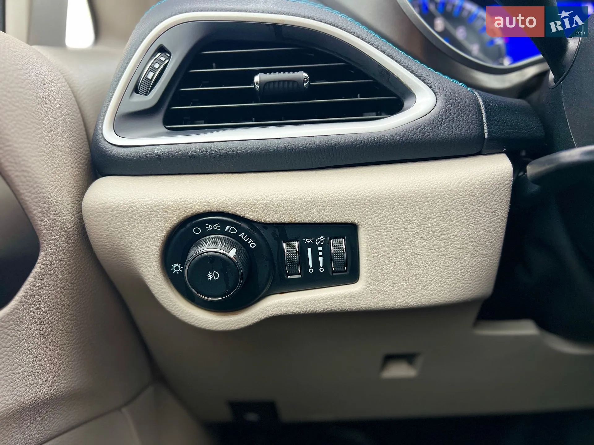 2021 Chrysler Pacifica - мініатюра 36