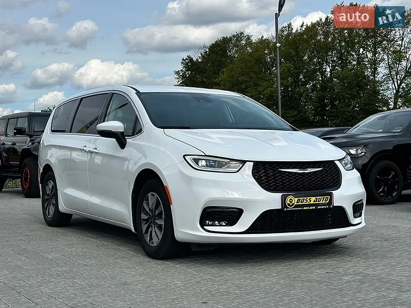 Chrysler Pacifica 2023