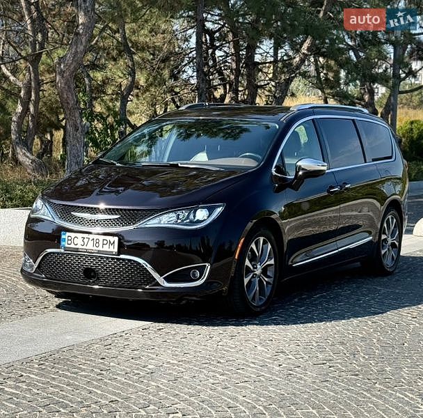 Минивэн Chrysler Pacifica 2016 в Днепре фото Минивэн Chrysler Pacifica 2016 в Днепре