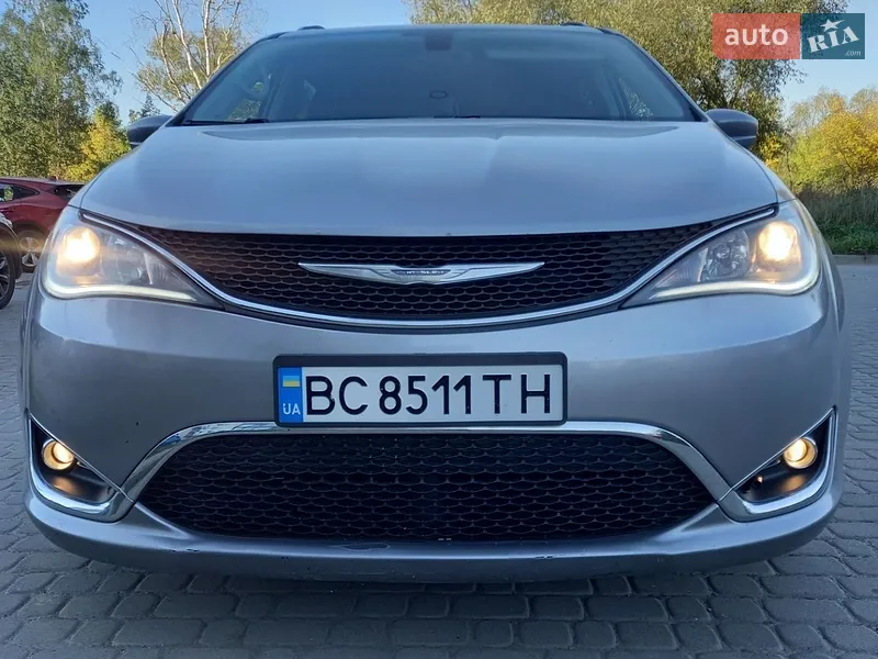 Chrysler Pacifica 2017
