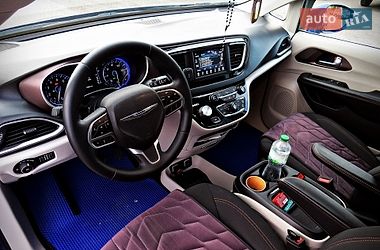 Минивэн Chrysler Pacifica 2018 в Черкассах фото 10 Минивэн Chrysler Pacifica 2018 в Черкассах