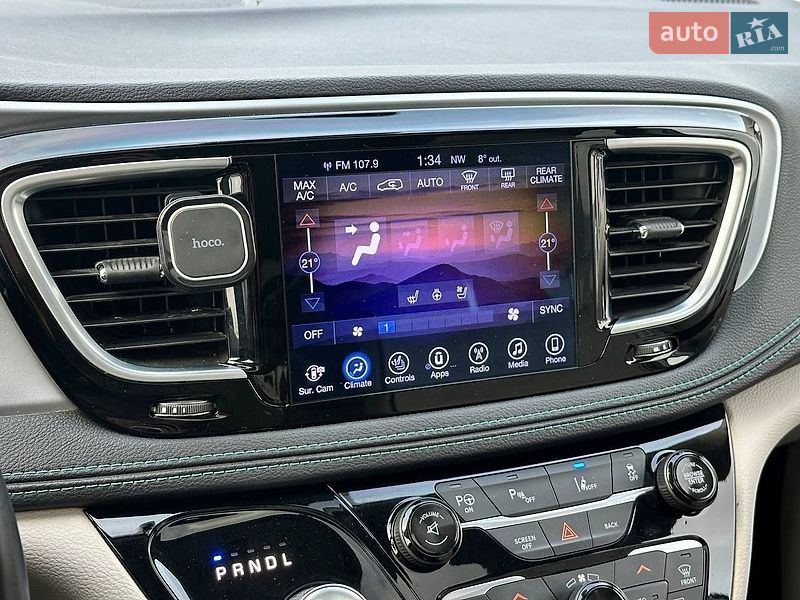 Мінівен Chrysler Pacifica 2017 в Києві