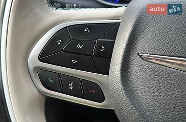Мінівен Chrysler Pacifica 2017 в Києві