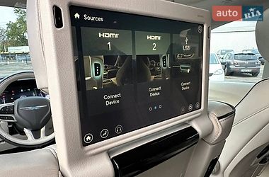 Мінівен Chrysler Pacifica 2017 в Києві