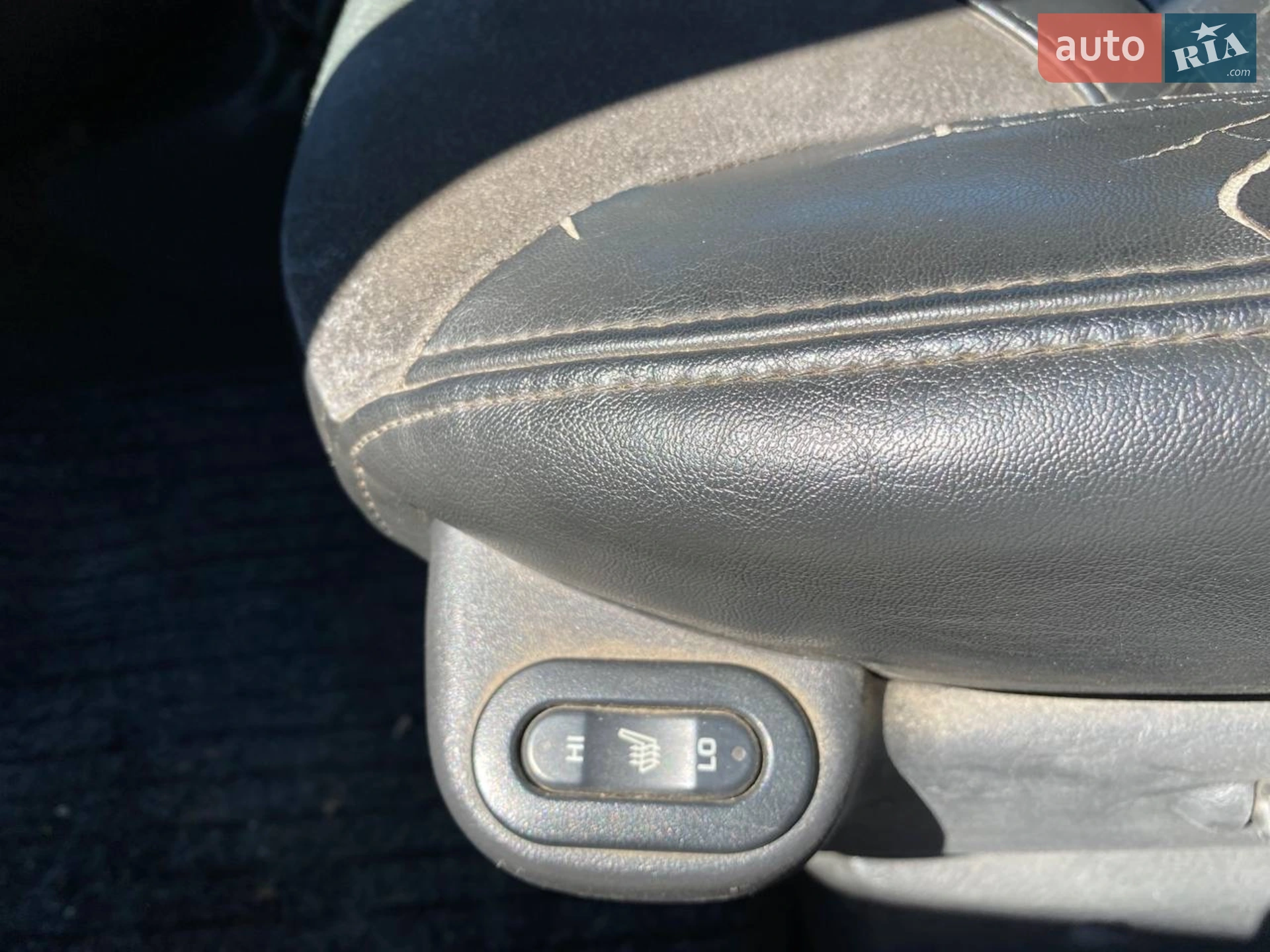 Chrysler PT Cruiser 2004 VIN 1C8FYN8U54T339380 фото оголошення 17 з 19