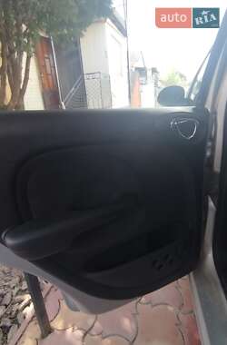 Хэтчбек Chrysler PT Cruiser 2002 в 