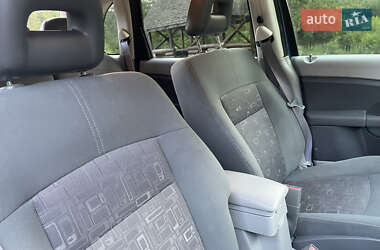 Хэтчбек Chrysler PT Cruiser 2005 в 
