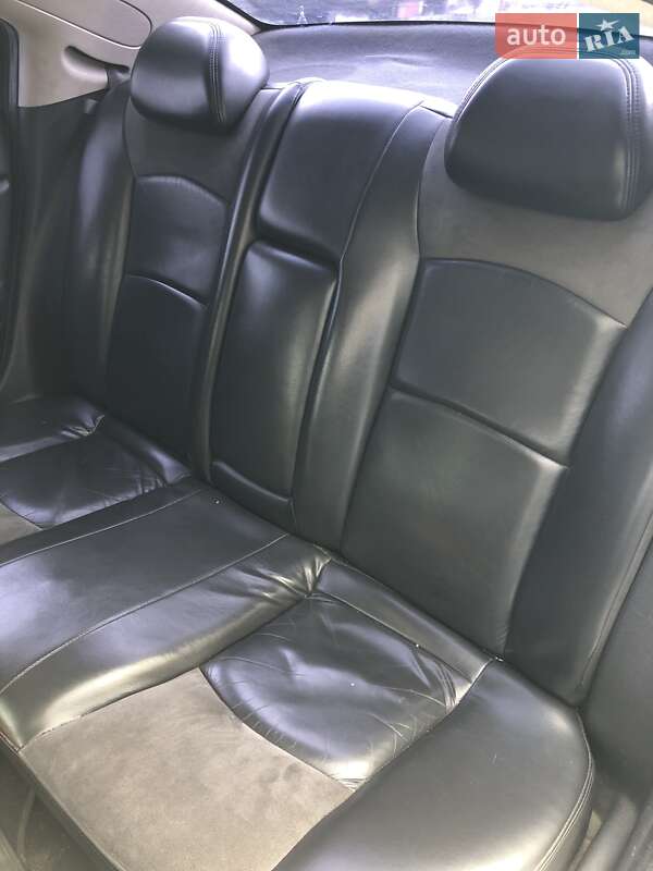 Седан Chrysler Sebring 2004 в Києві