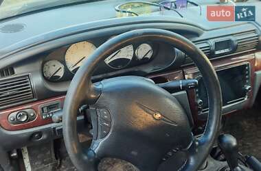 Седан Chrysler Sebring 2003 в 