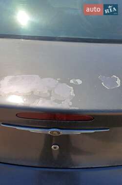Седан Chrysler Sebring 2004 в Днепре