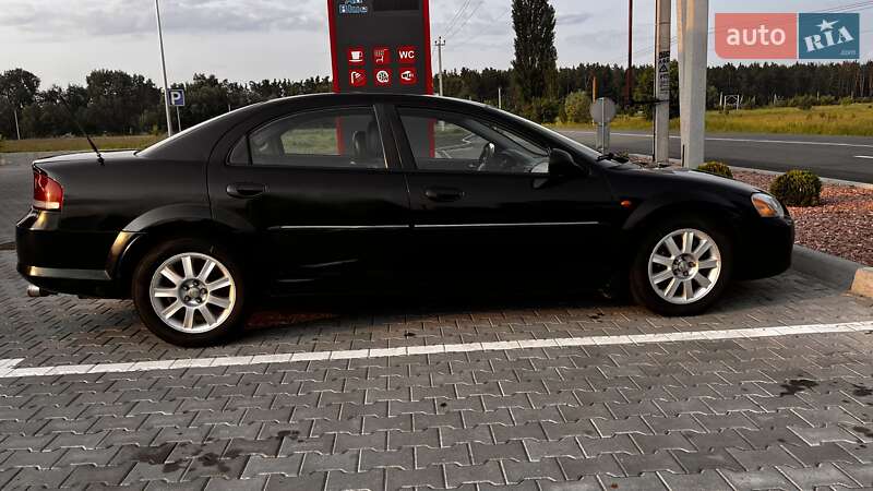 Седан Chrysler Sebring 2004 в Вышгороде