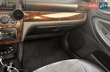 Седан Chrysler Sebring 2004 в 