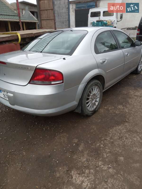 Седан Chrysler Sebring 2004 в Овидиополе