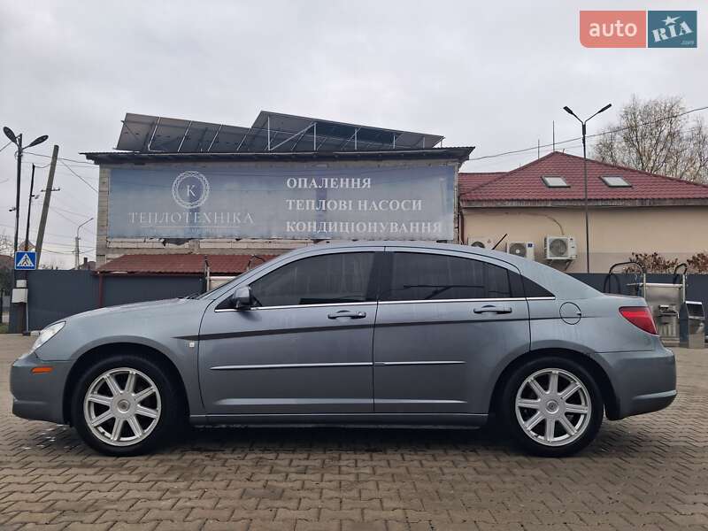 Седан Chrysler Sebring 2006 в Мукачево