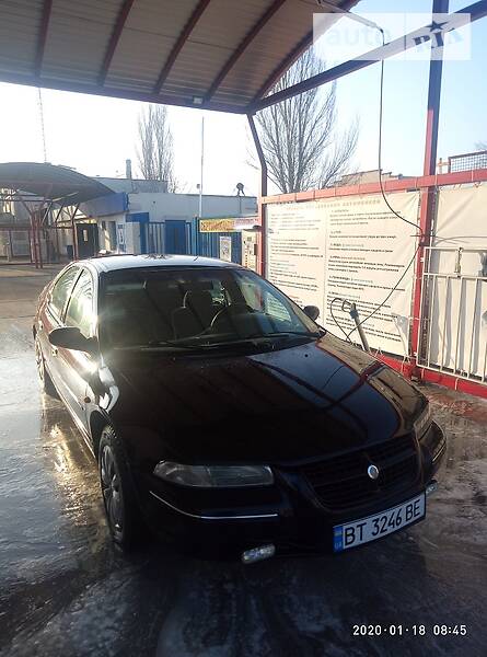 Седан Chrysler Stratus 1995 в Херсоні