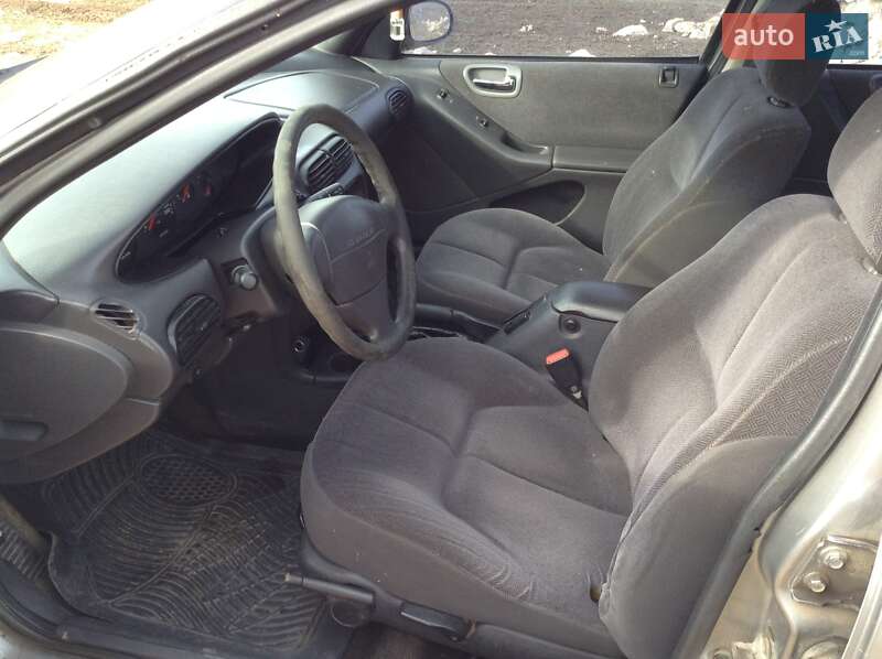 Седан Chrysler Stratus 1999 в Миколаєві