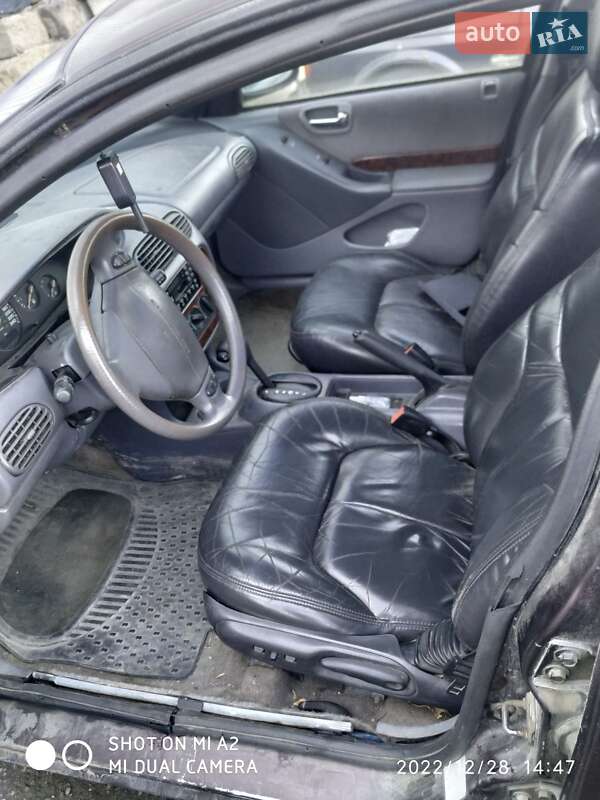 Седан Chrysler Stratus 1995 в Черновцах фото 5 Седан Chrysler Stratus 1995 в Черновцах